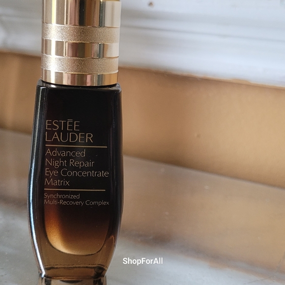 💥🔥host pick 💥💜💜Estee lauder - Picture 2 of 8